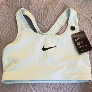 Nike Swoosh Bra